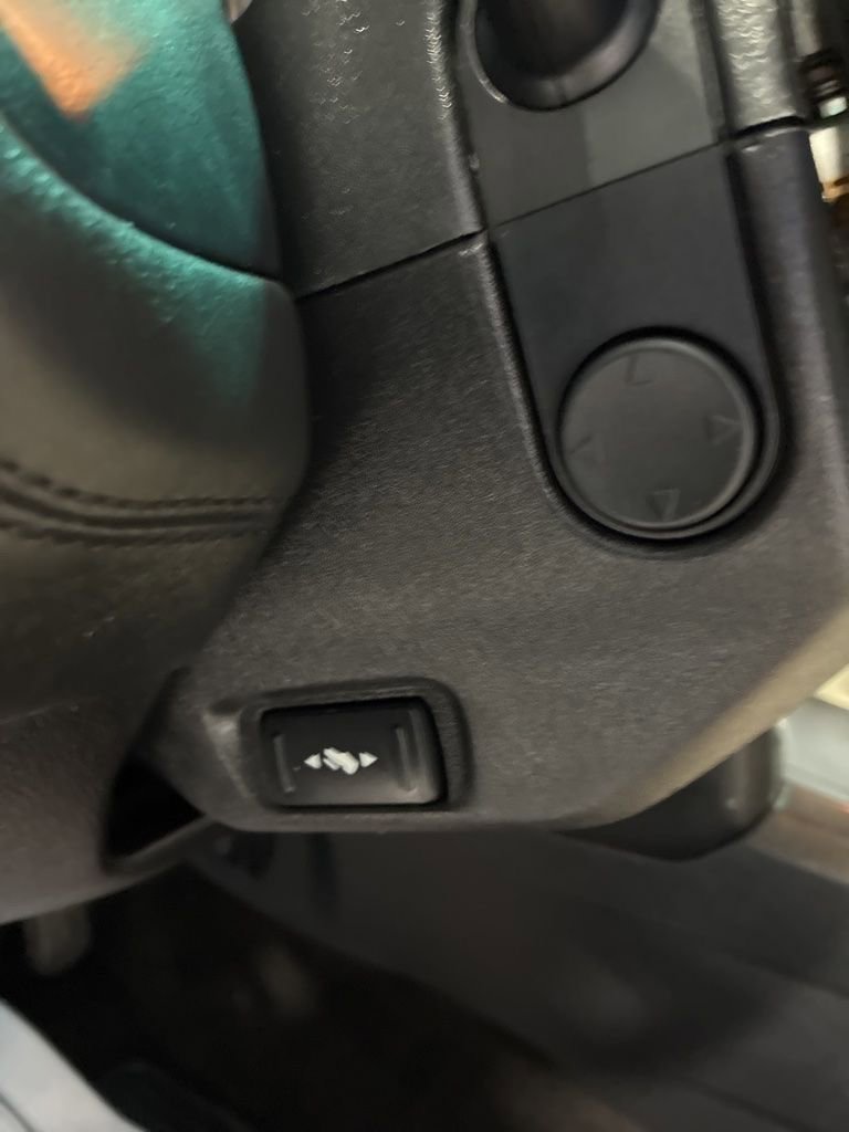 Used 2016 Ford Explorer Platinum image 12