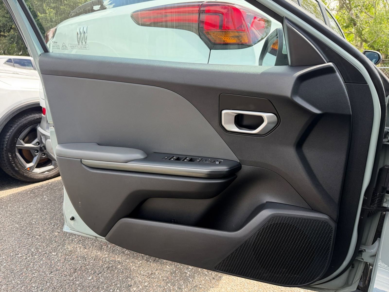 Used 2025 Kia K4 FWD image 18