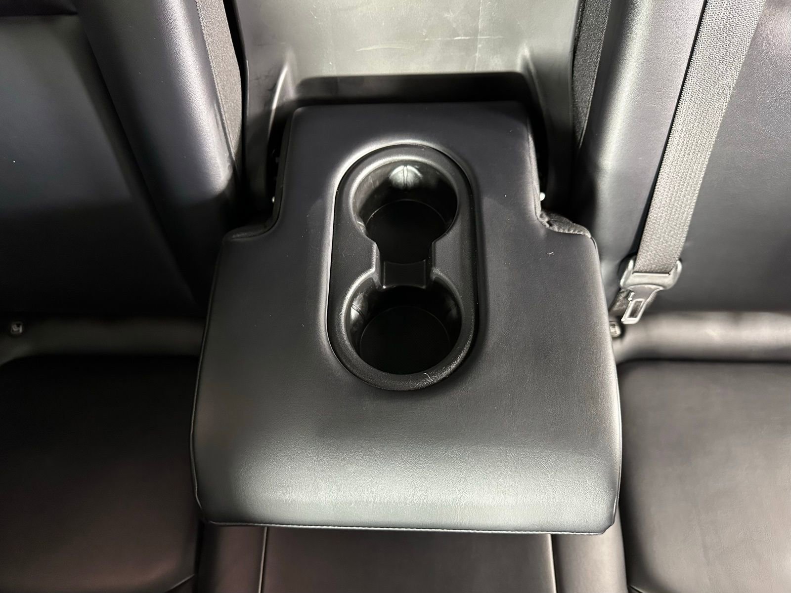 Used 2021 Tesla Model Y Long Range image 32