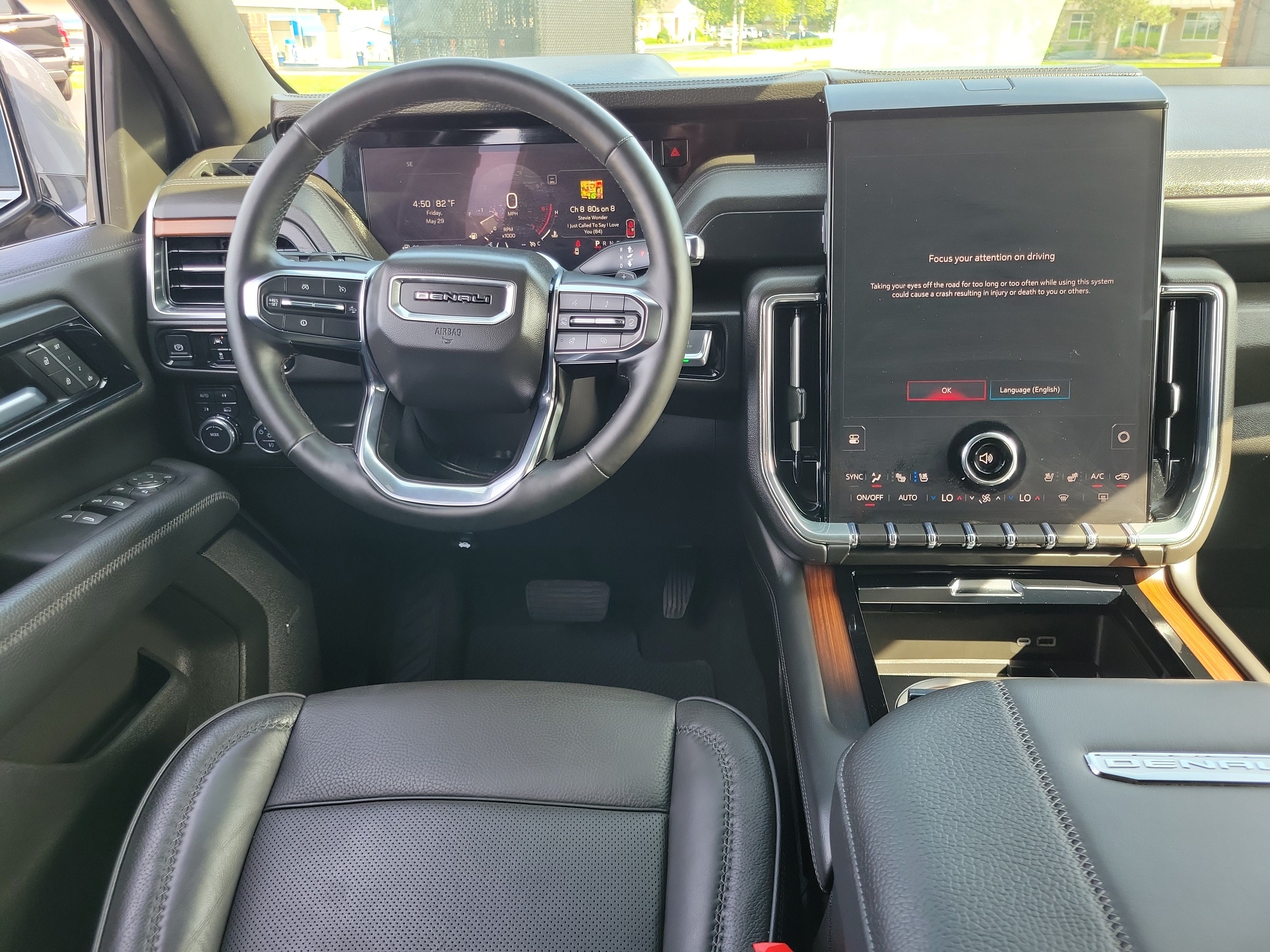 Used 2025 GMC Yukon Denali AWD/4WD image 10