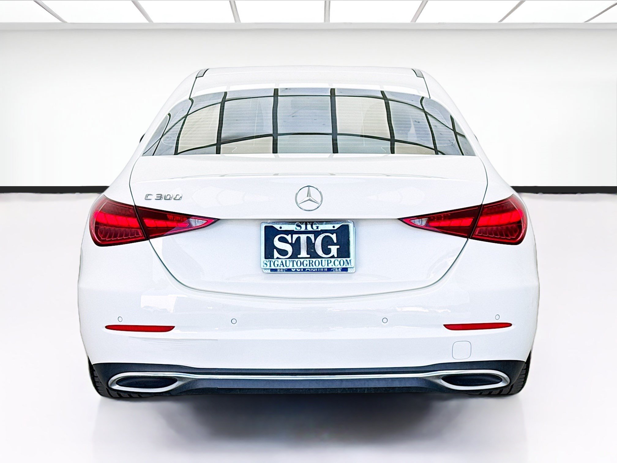 Used 2022 Mercedes-Benz C 300 Sedan w/ Exclusive Trim Package image 5