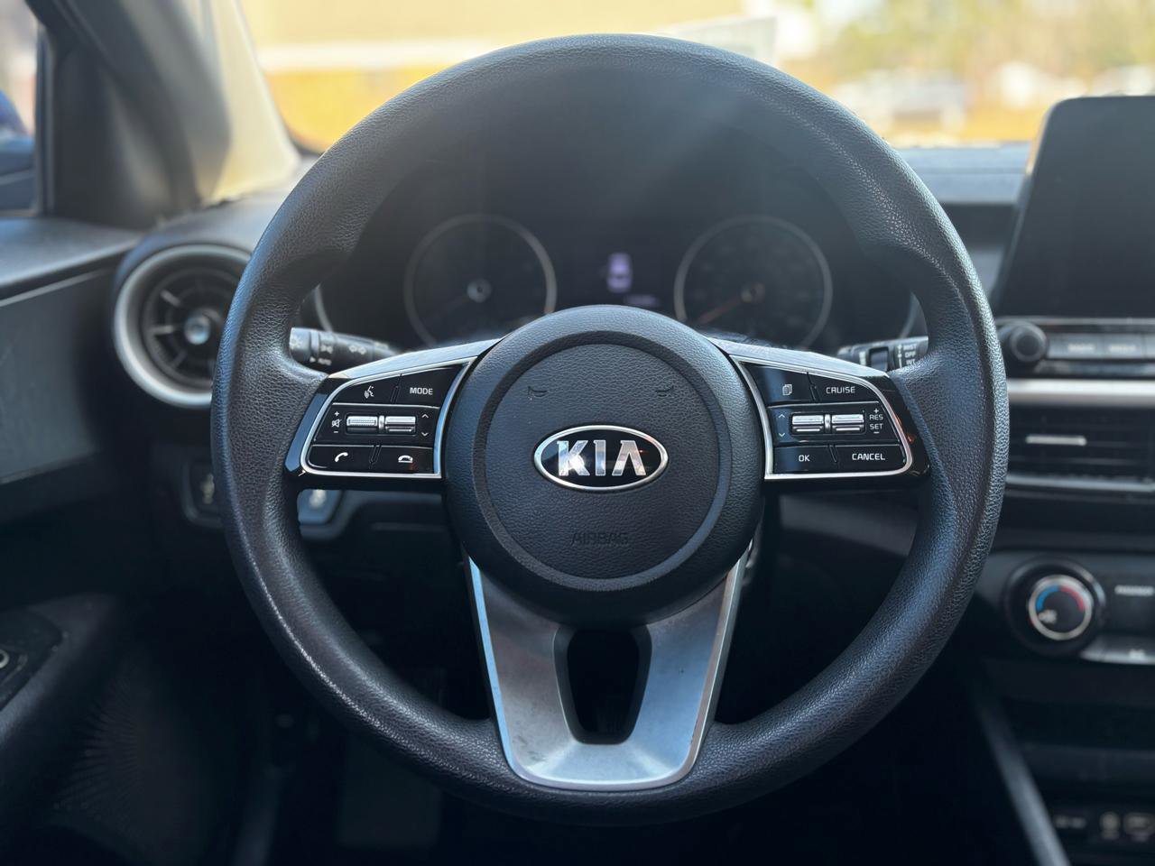 Used 2021 Kia Forte LXS image 3