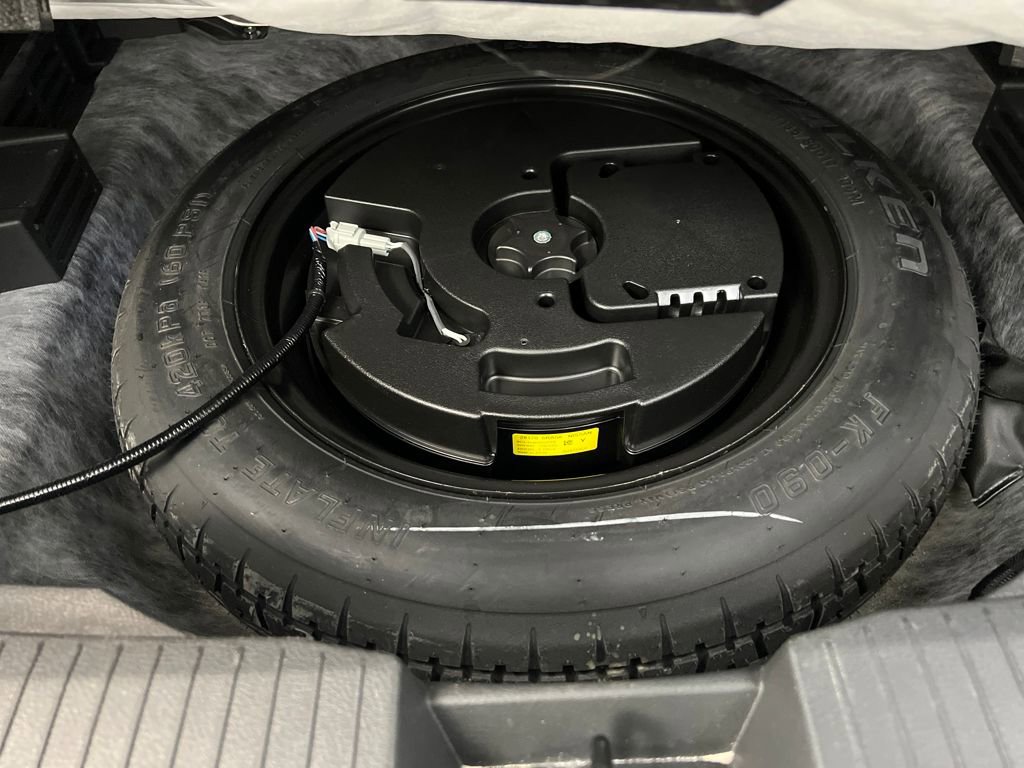 Used 2025 Nissan Rogue SL image 33