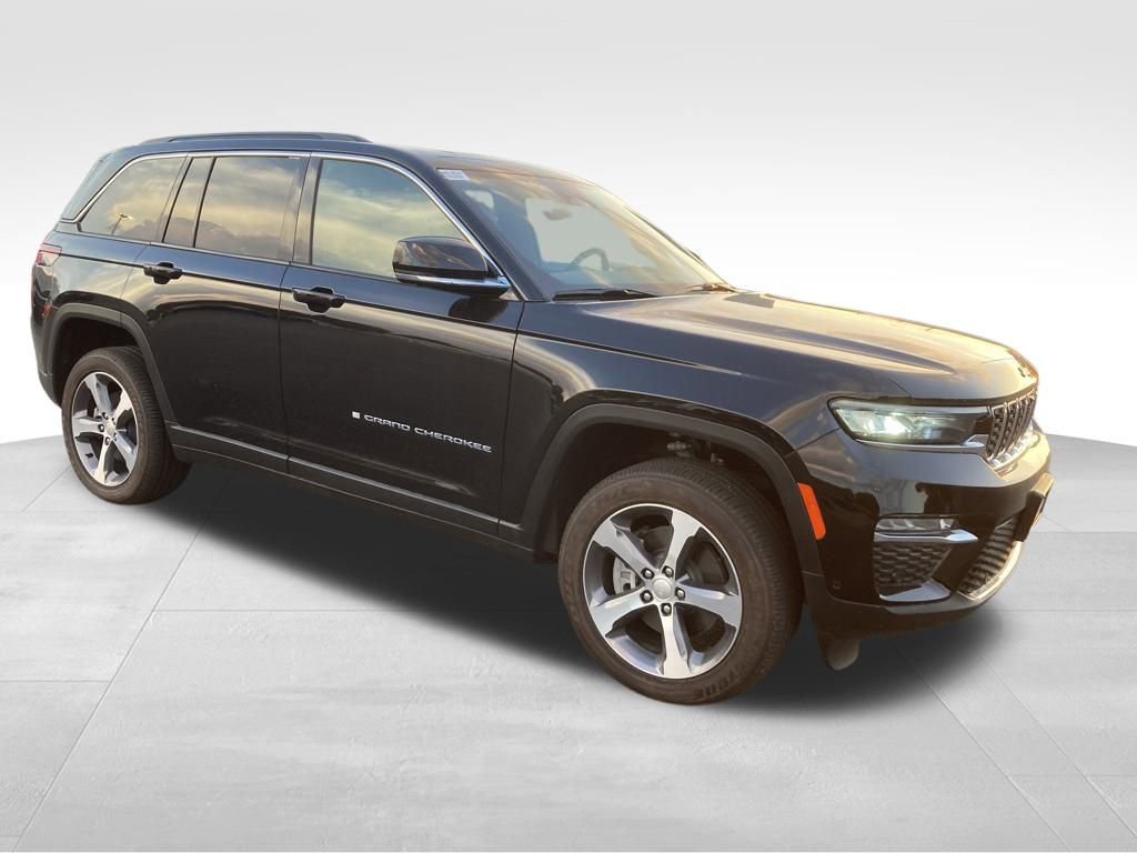 New 2024 Jeep Grand Cherokee Limited 4xe w/ Luxury Tech Group II image 8