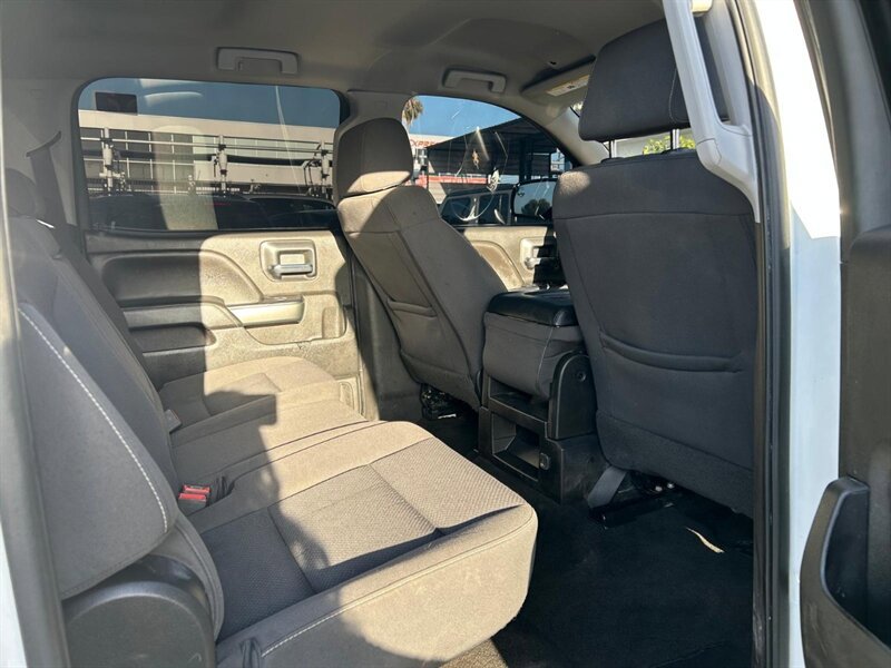 Used 2018 Chevrolet Silverado 1500 LT w/ All Star Edition RWD image 17