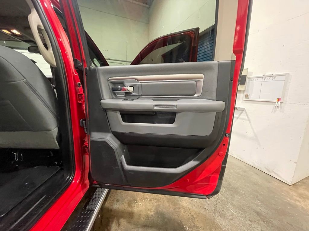 Used 2017 RAM 3500 Big Horn image 13