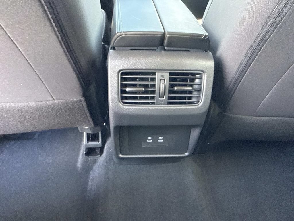 Used 2026 Nissan Rogue SV FWD image 19