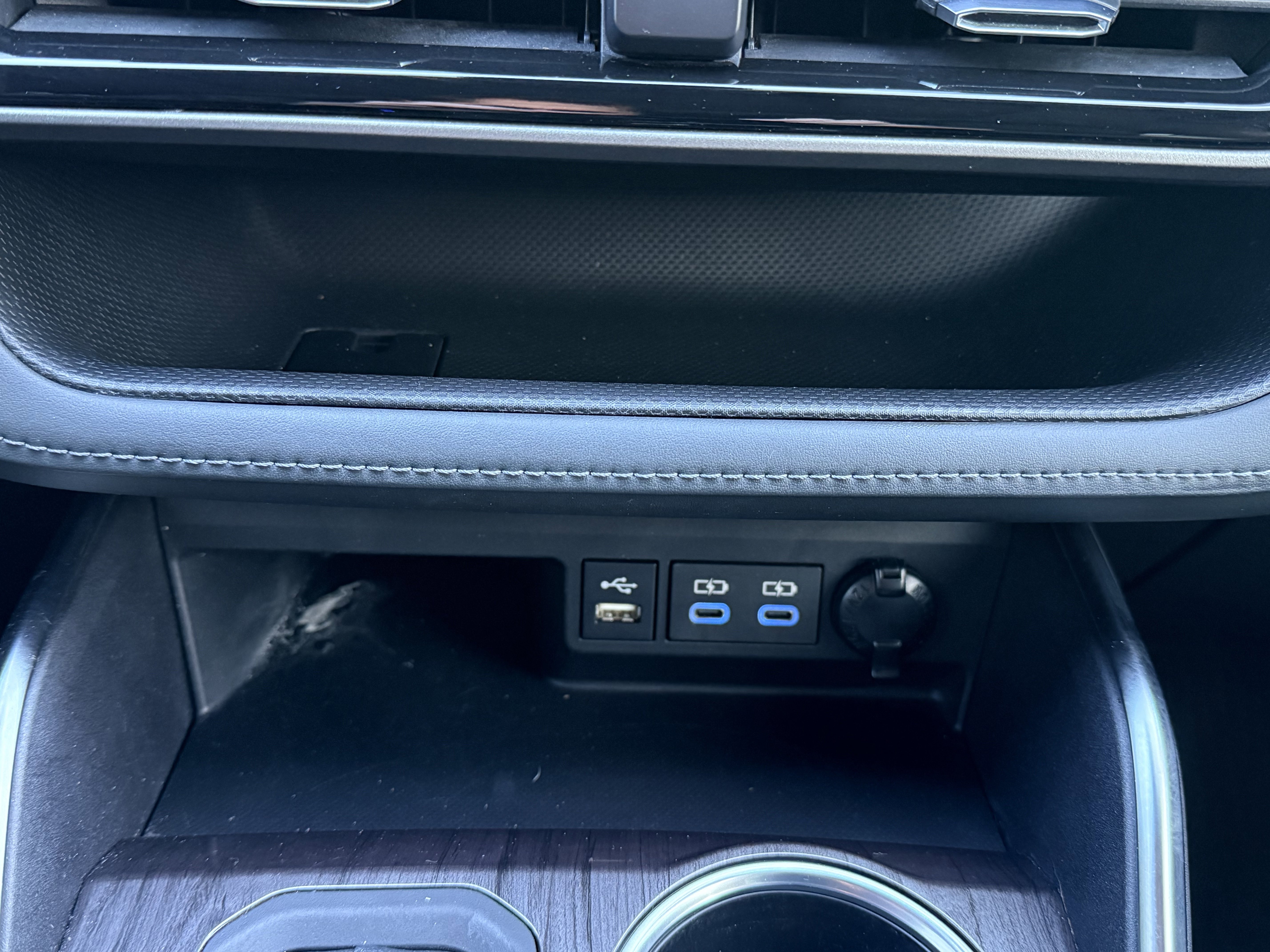 Used 2022 Toyota Highlander Limited image 27