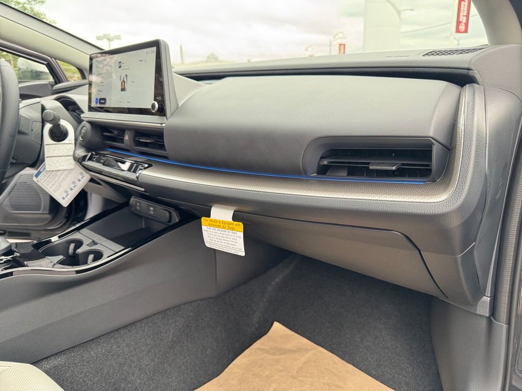 New 2025 Toyota Prius XLE image 16