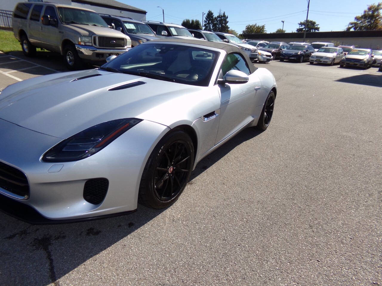 Used 2018 Jaguar F-TYPE Convertible image 28