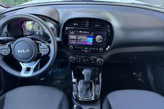Used 2023 Kia Soul S image 14