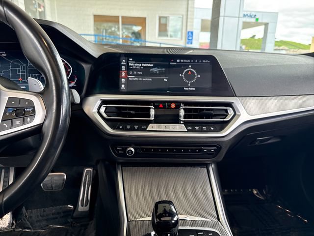 Used 2022 BMW 330i Sedan w/ M Sport Package RWD image 17