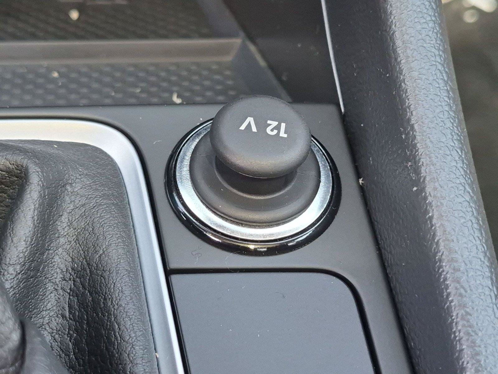 New 2027 Volkswagen Jetta SE FWD image 10