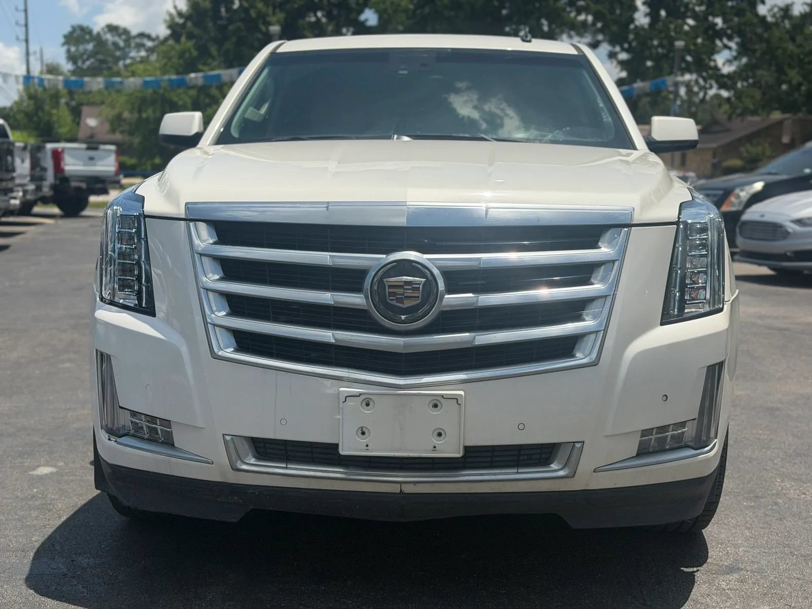 Used 2015 Cadillac Escalade ESV Luxury RWD image 3