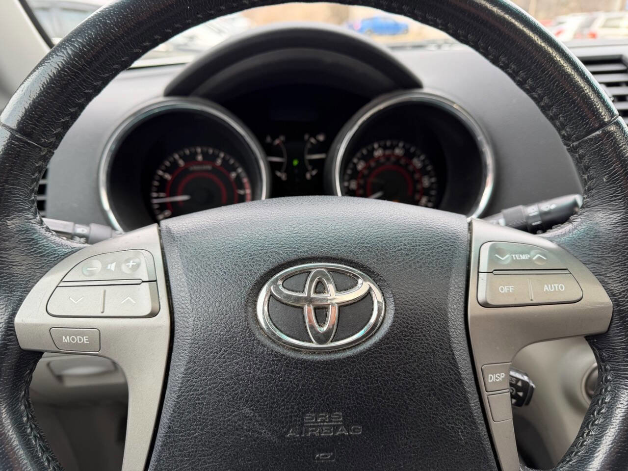 Used 2010 Toyota Highlander SE image 22