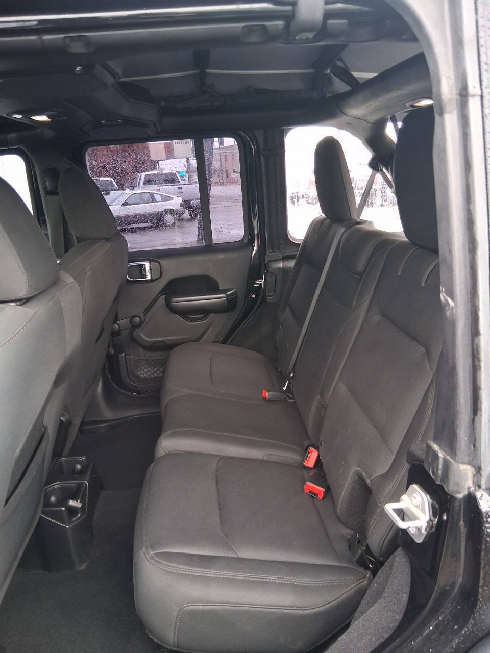 Used 2018 Jeep Wrangler Unlimited Sport AWD/4WD image 12