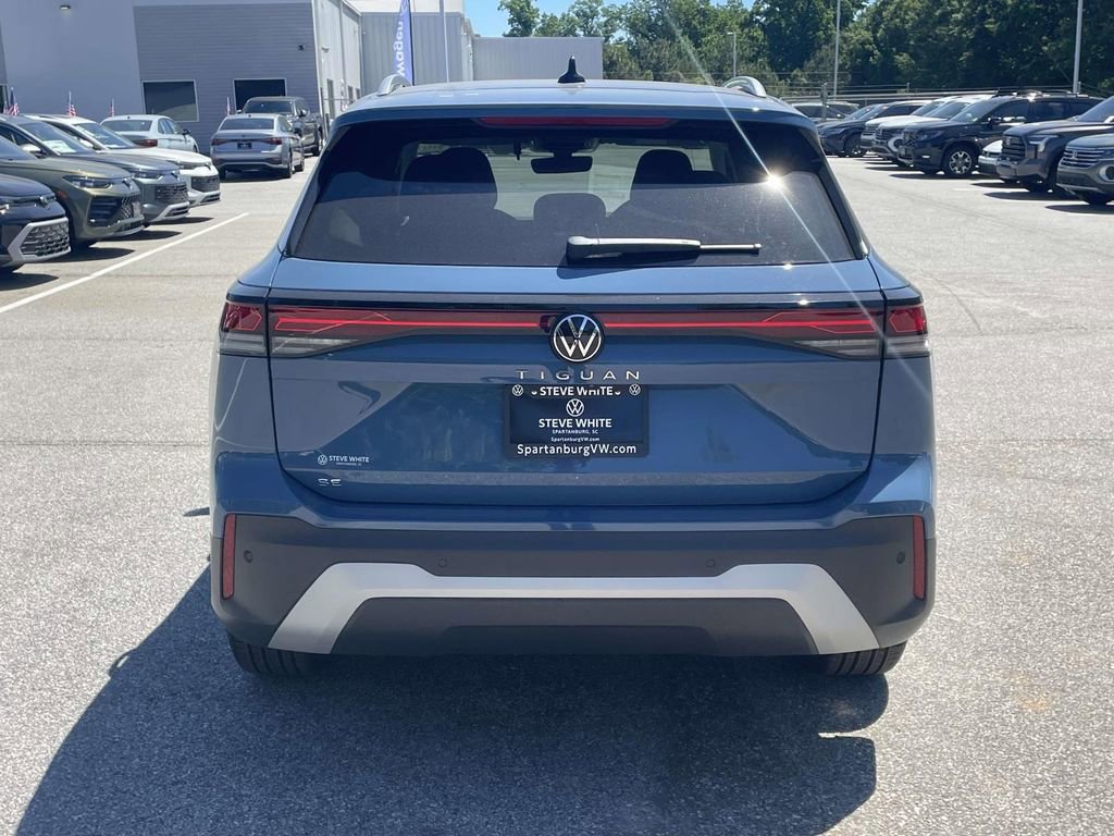 New 2026 Volkswagen Tiguan SE FWD image 5