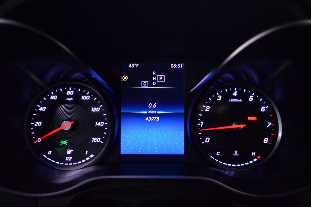 Used 2021 Mercedes-Benz GLC 300 4MATIC image 23