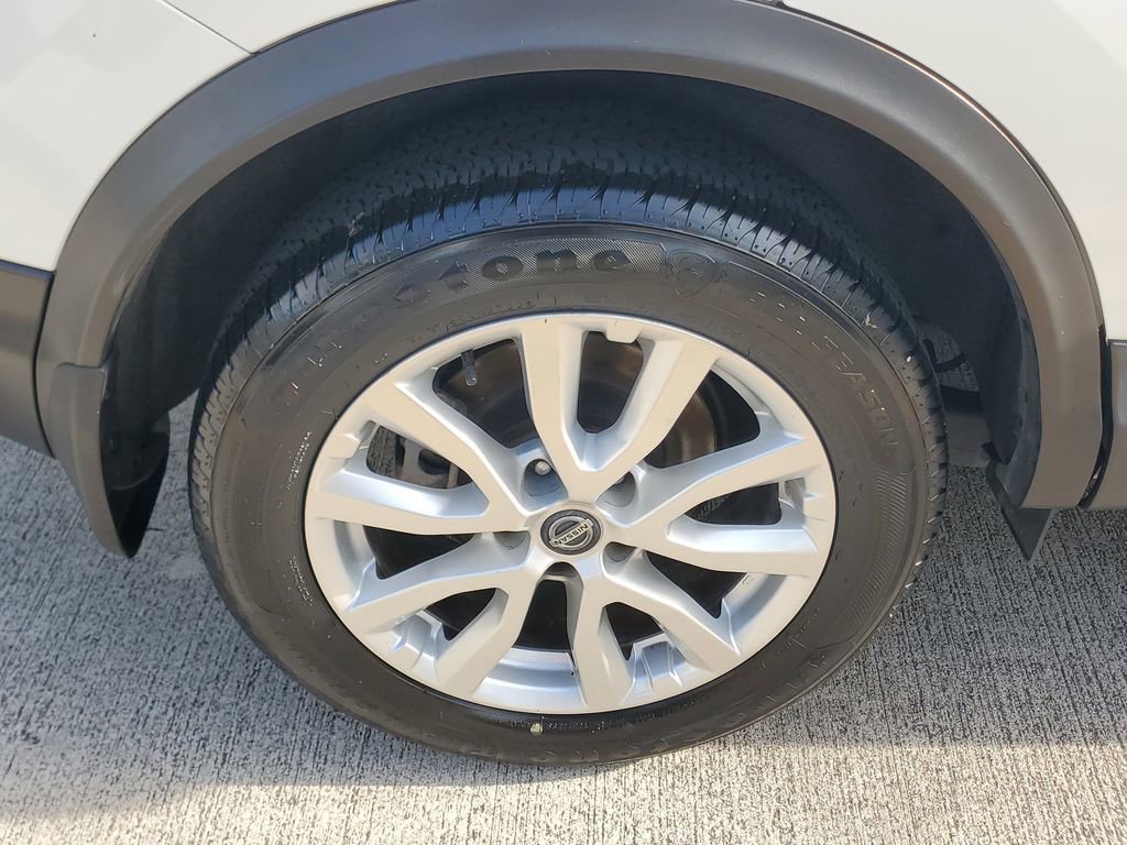 Used 2020 Nissan Rogue Sport S w/ Appearance Package FWD image 7