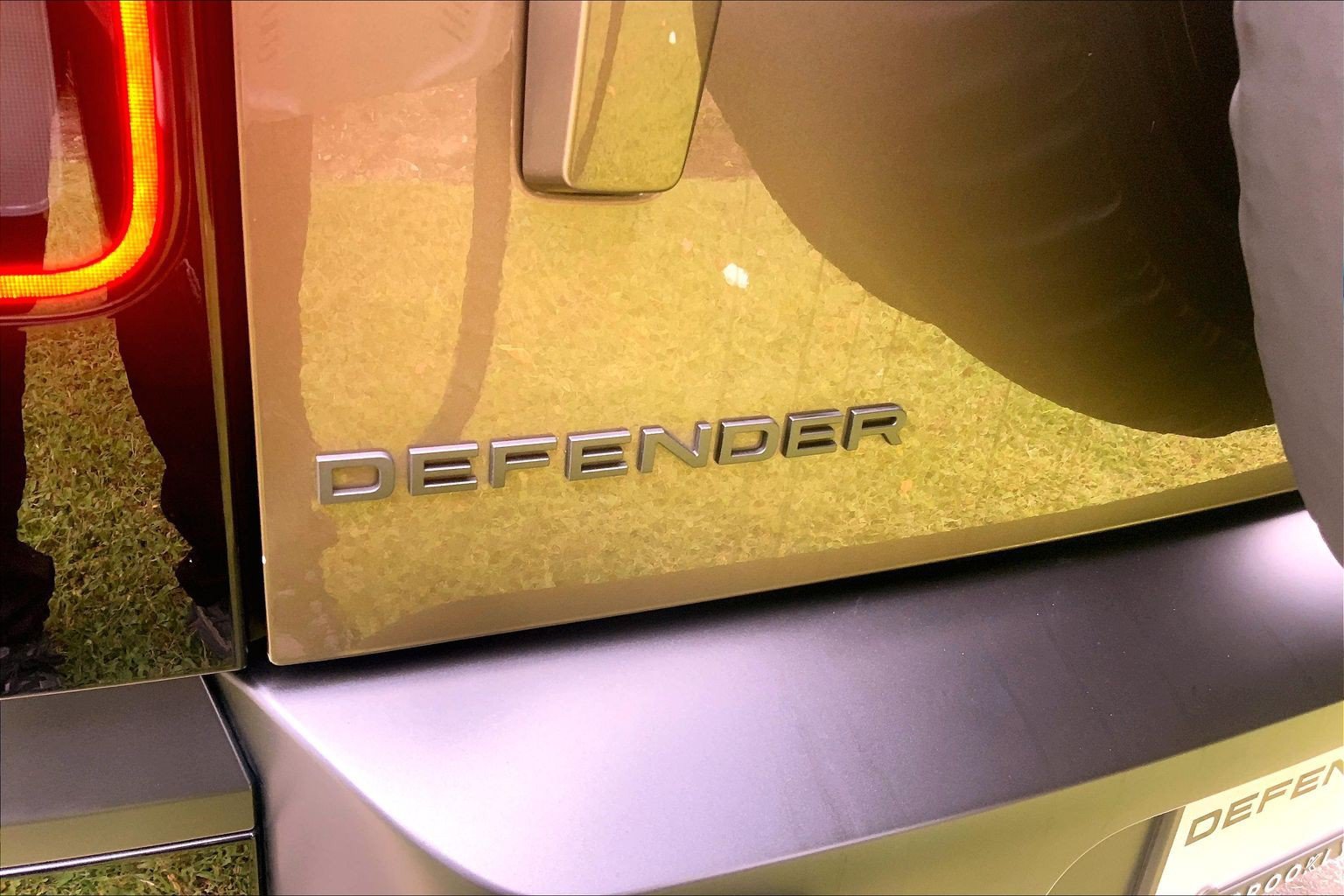Certified 2026 Land Rover Defender 110 X-Dynamic SE AWD/4WD image 9