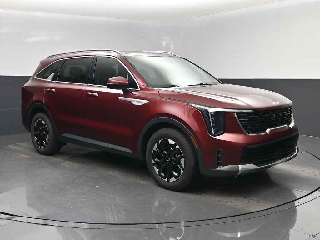 Certified 2025 Kia Sorento S w/ Panoramic Sunroof Package
