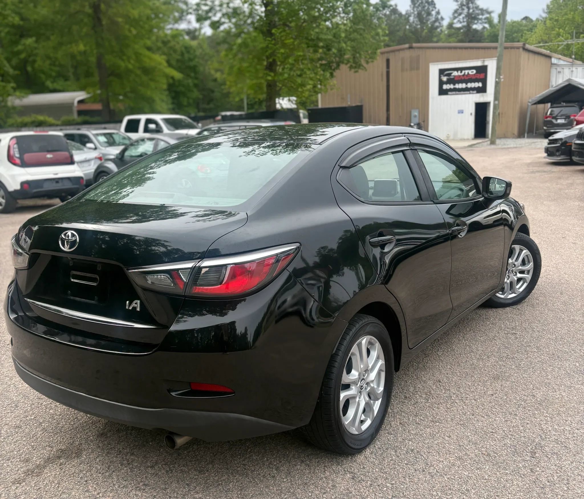 Used 2017 Toyota Yaris iA FWD image 24