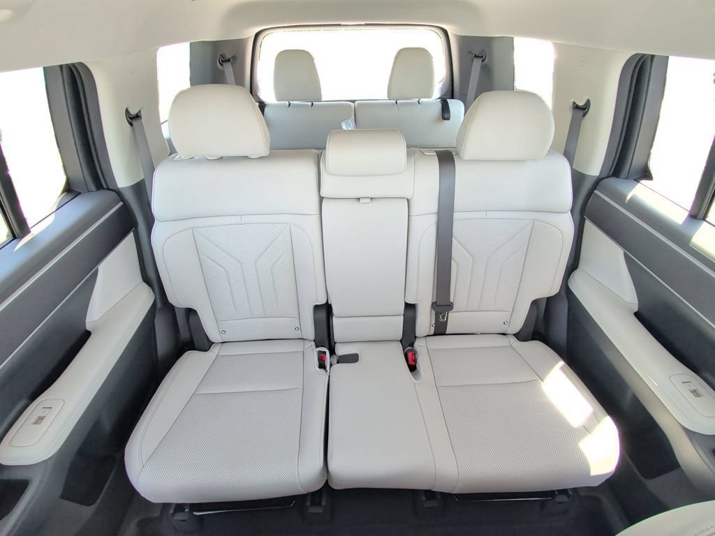 New 2026 Hyundai Santa Fe SEL FWD image 16