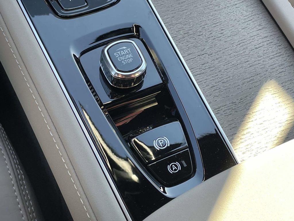 New 2026 Volvo XC90 B6 Ultra w/ Lounge Package image 22