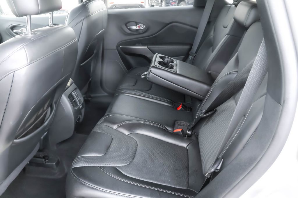 Used 2020 Jeep Cherokee Latitude Lux w/ Comfort/Convenience Group image 28