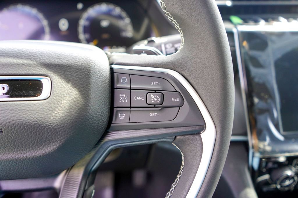 New 2026 Jeep Grand Cherokee Laredo RWD image 13