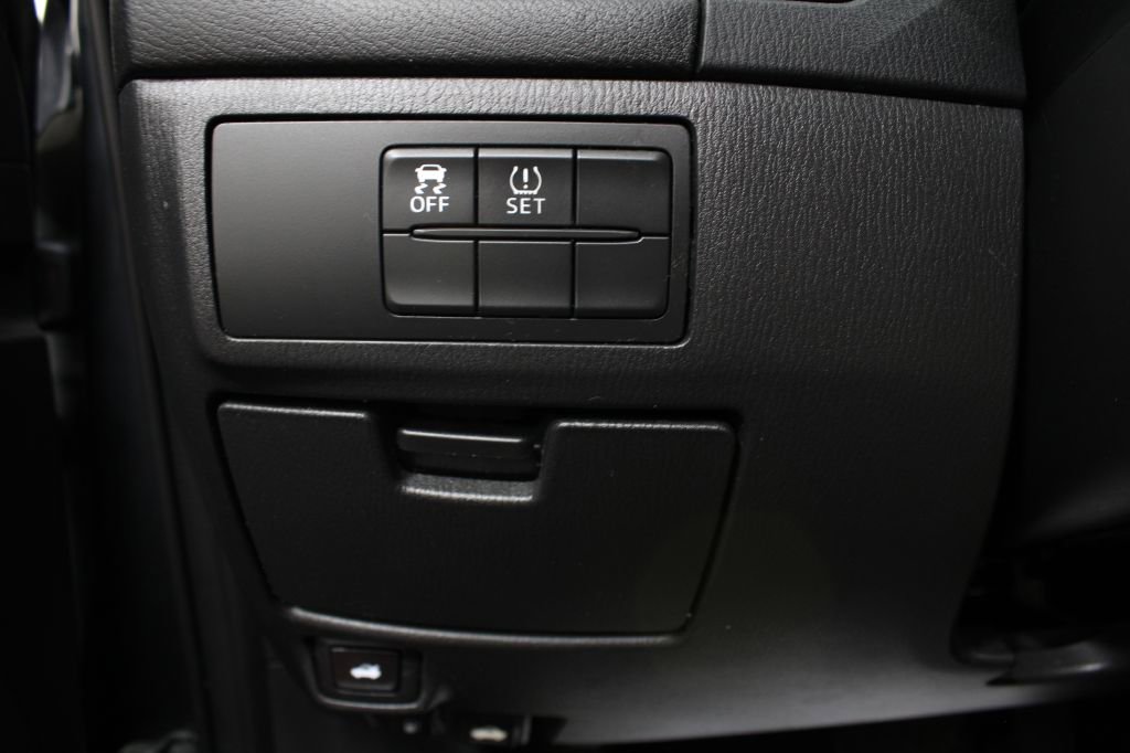 Used 2015 MAZDA MAZDA6 Sport FWD image 30