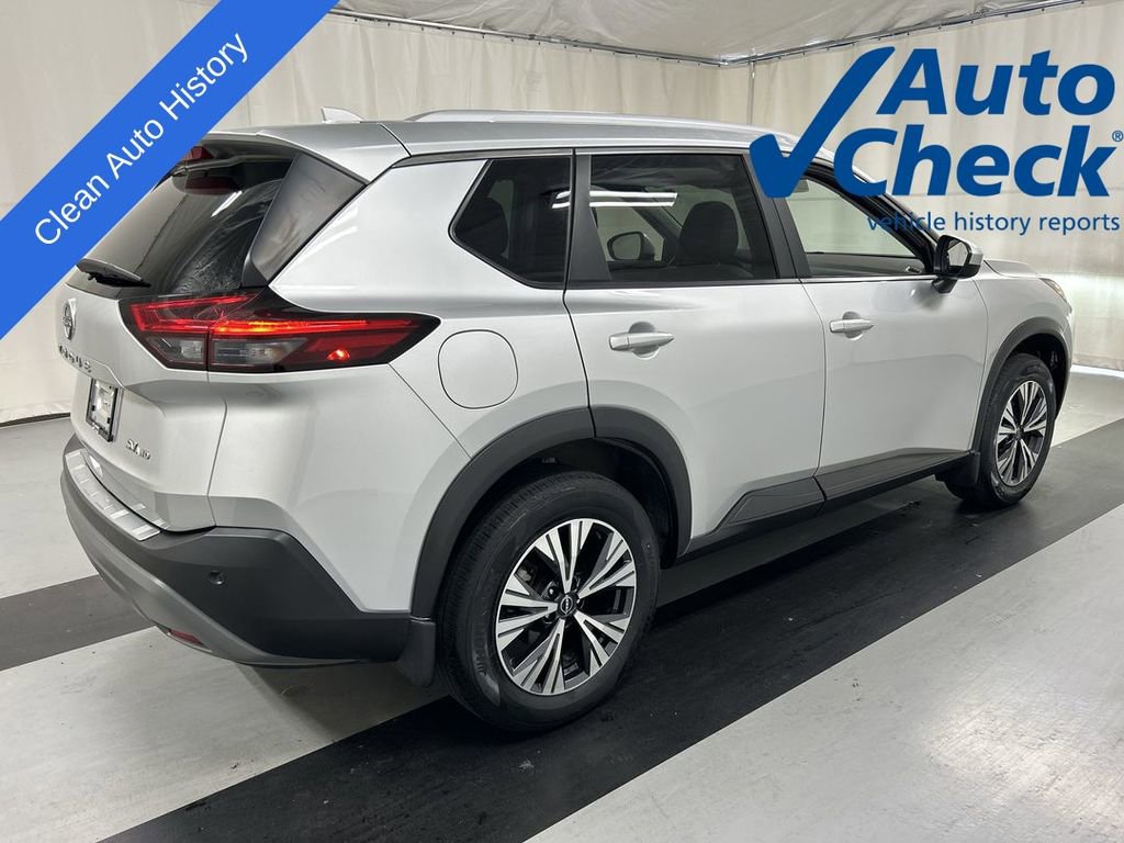 Used 2023 Nissan Rogue SV w/ SV Premium B Package image 2