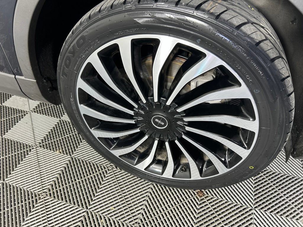 Used 2023 Lincoln Nautilus Black Label AWD/4WD image 7