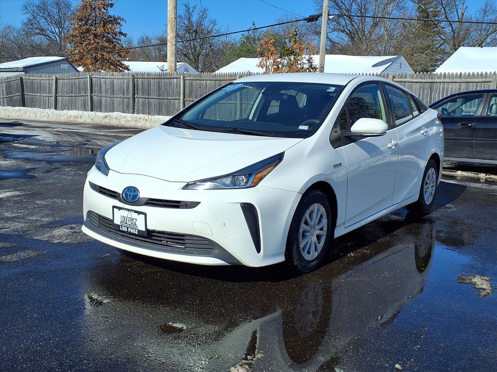 Used 2021 Toyota Prius LE image 30