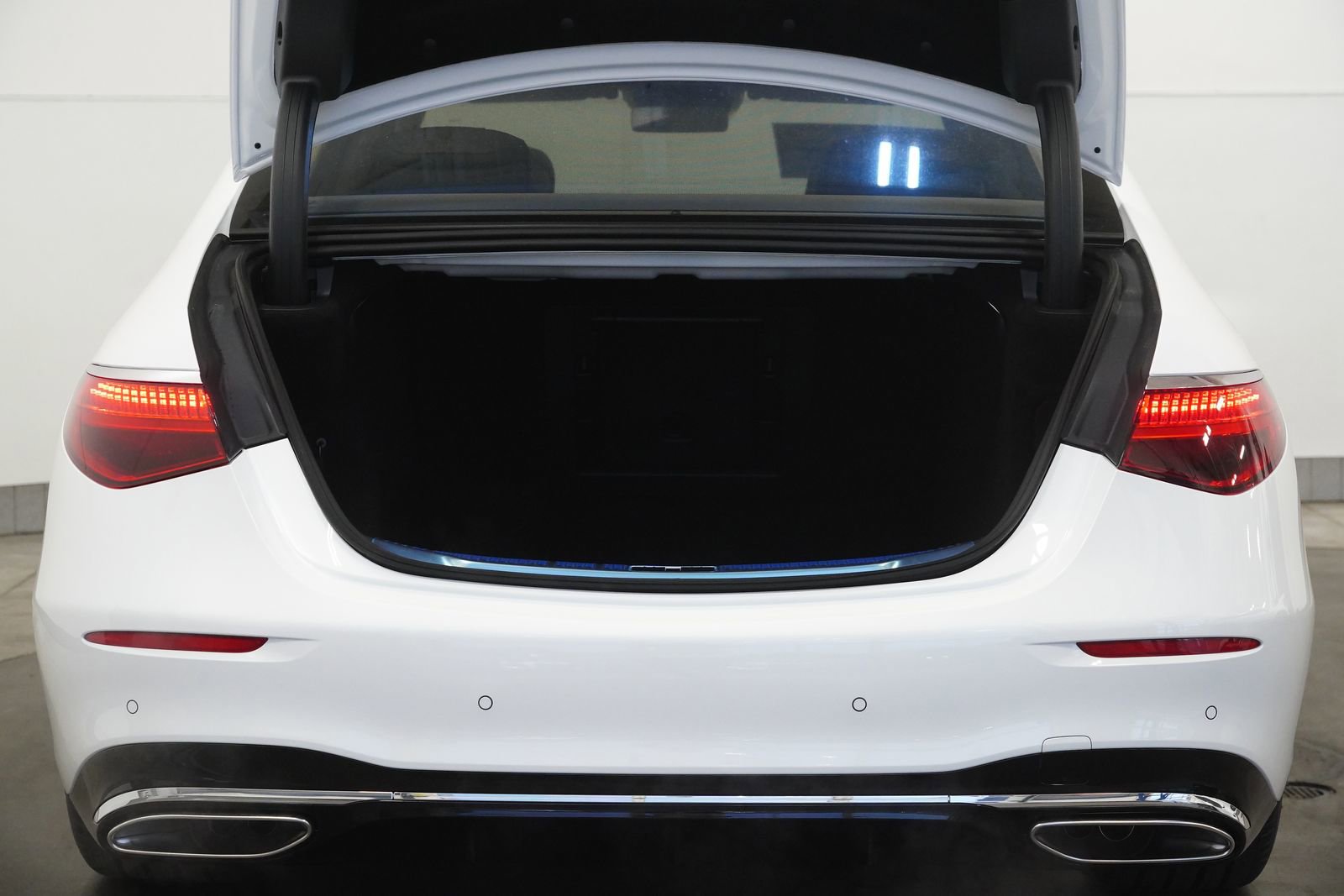 New 2026 Mercedes-Benz S 580 4MATIC Sedan image 33