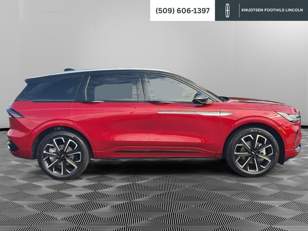 Used 2026 Lincoln Nautilus Reserve AWD/4WD image 8