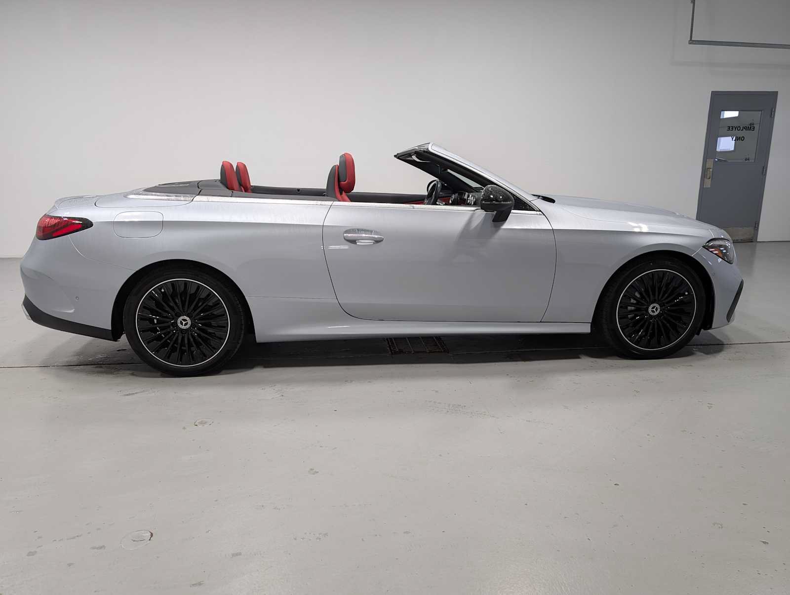 Used 2024 Mercedes-Benz CLE 300 4MATIC Cabriolet image 8