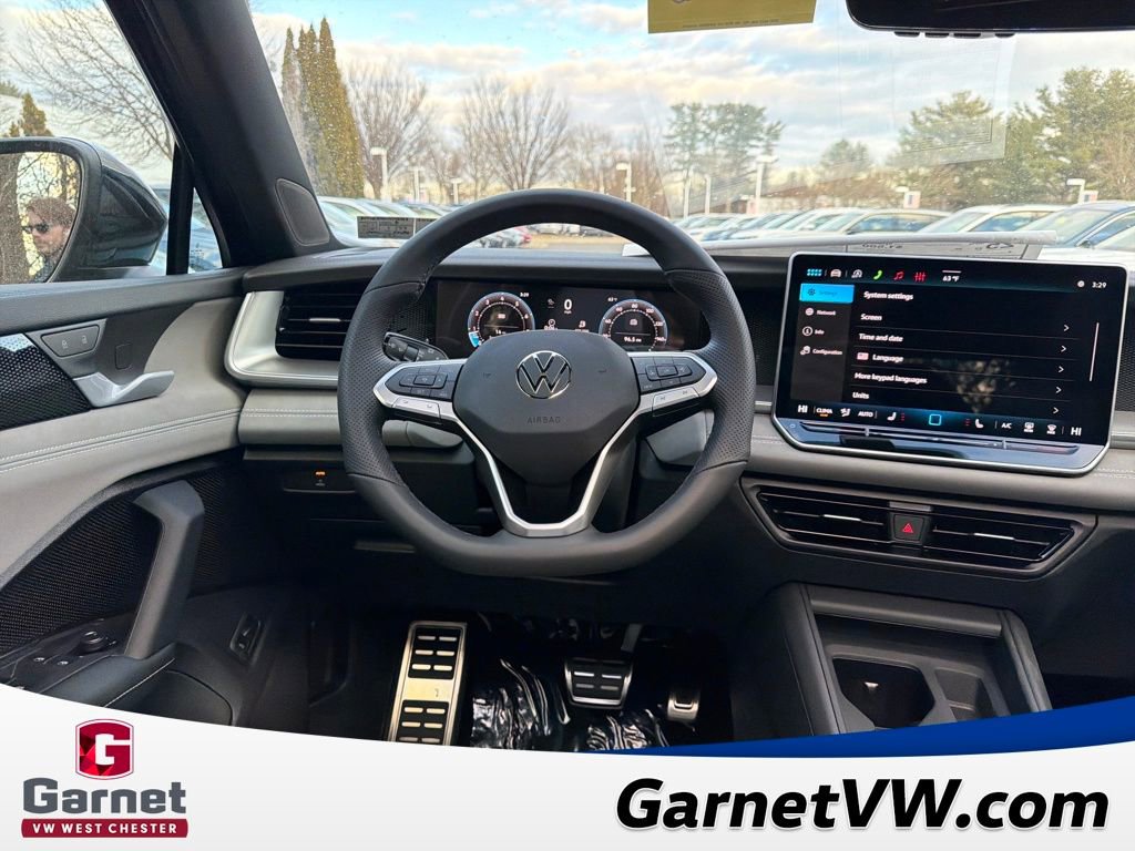 New 2026 Volkswagen Tiguan SE R-Line image 13