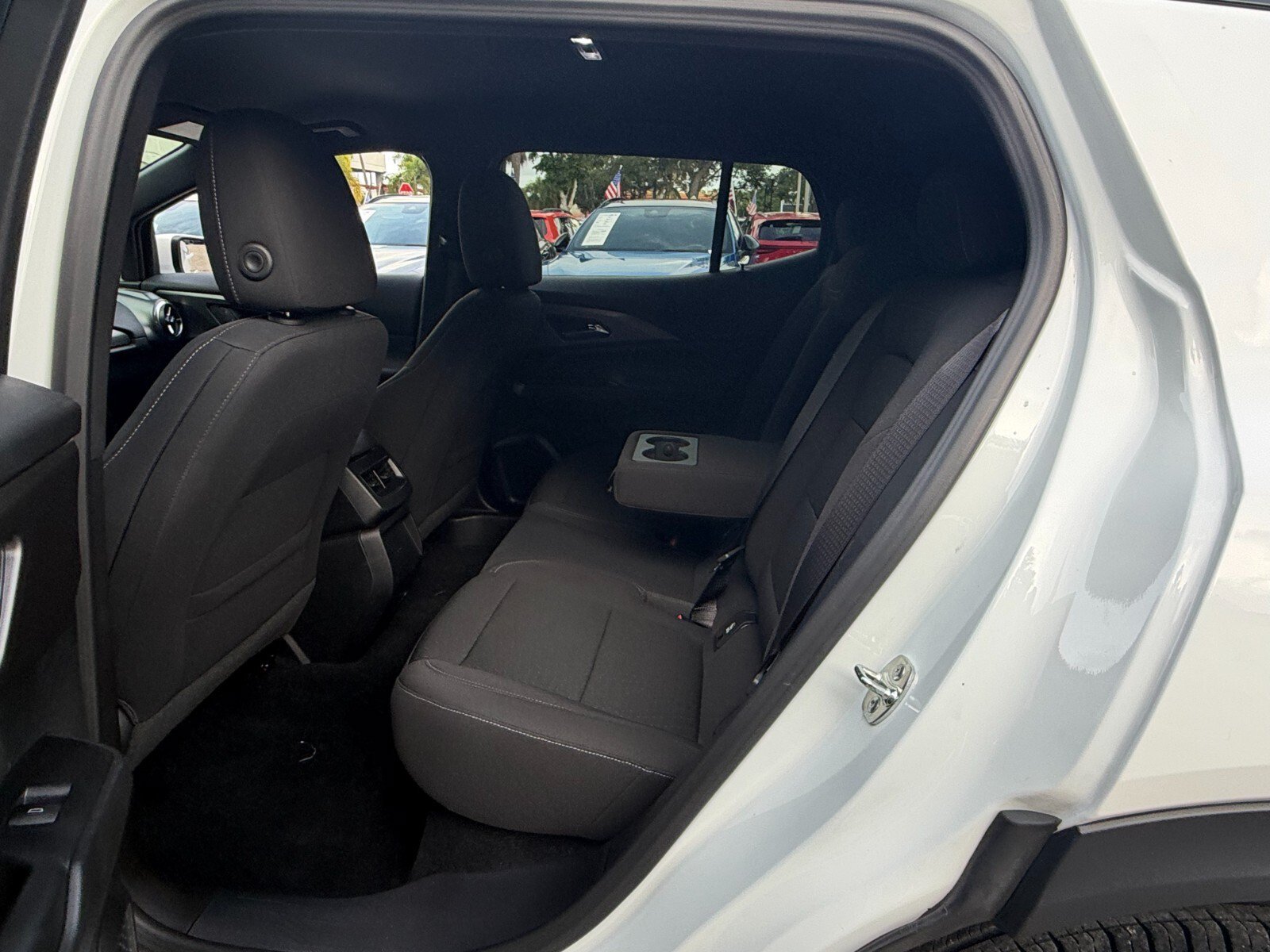 Used 2025 Chevrolet Equinox EV LT FWD image 11