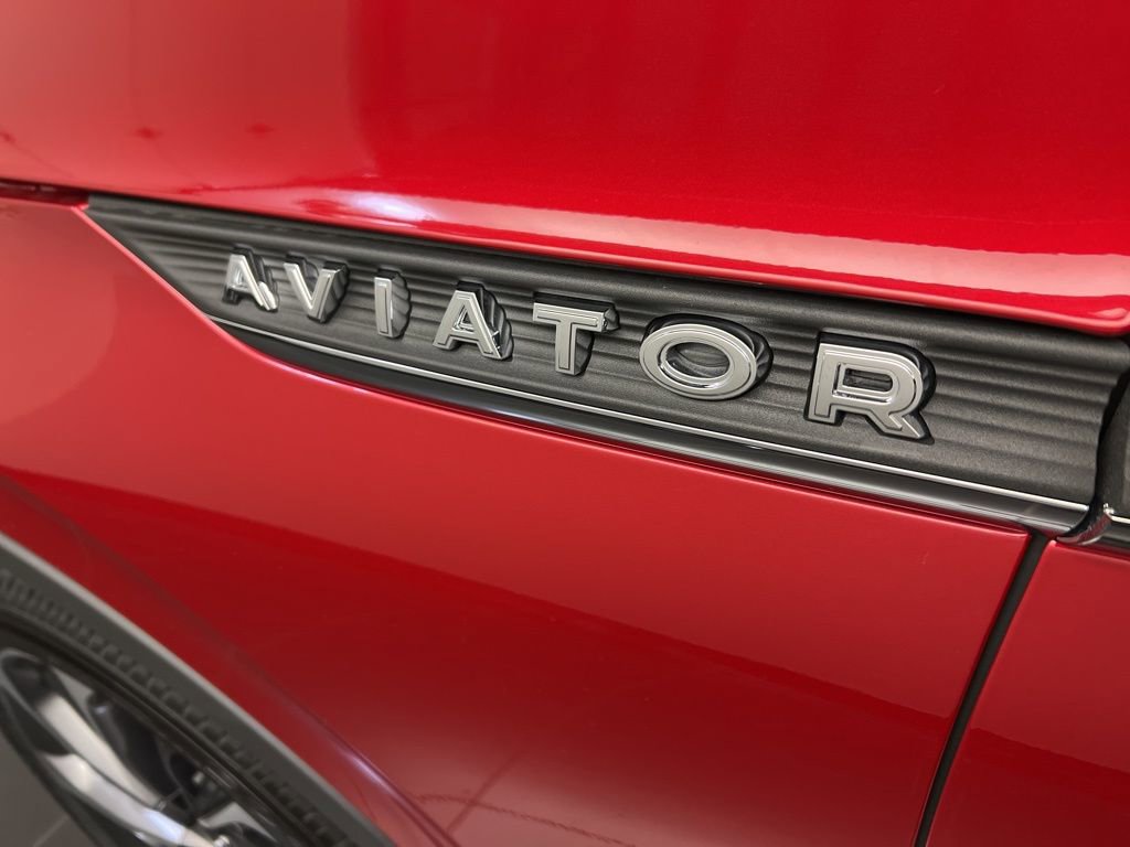 Used 2026 Lincoln Aviator Reserve image 41