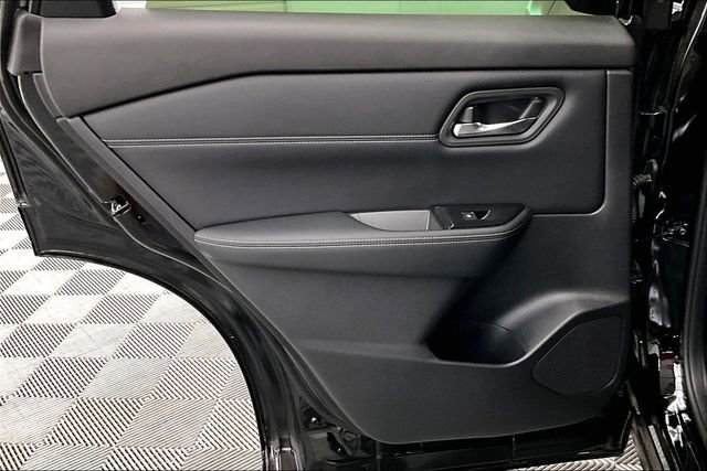 New 2025 Nissan Rogue SL image 32