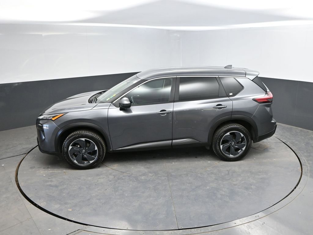 Used 2025 Nissan Rogue SV AWD/4WD image 24