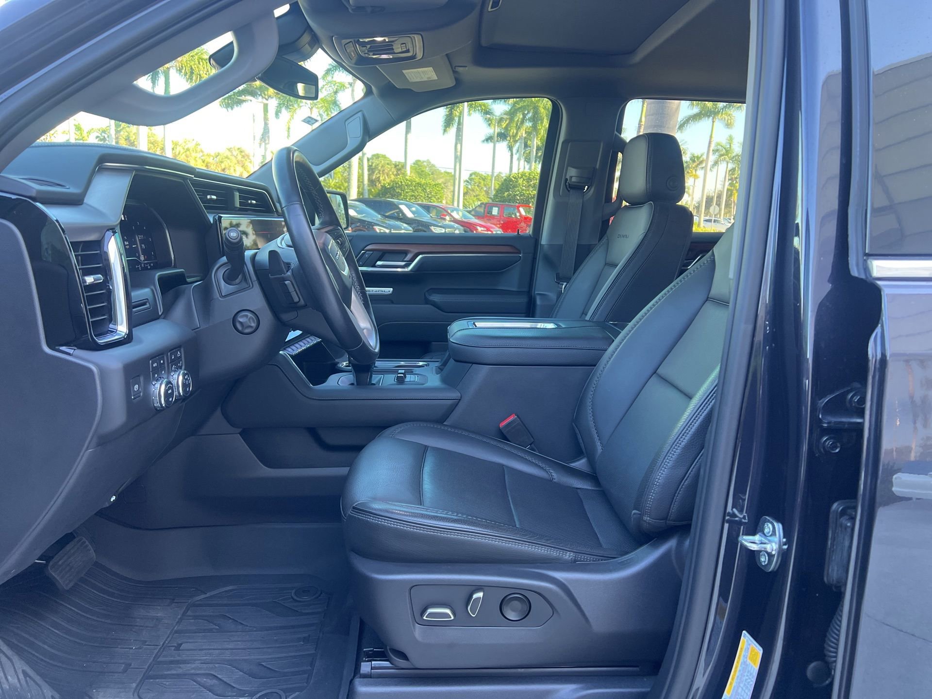 Used 2022 GMC Sierra 1500 Denali image 8