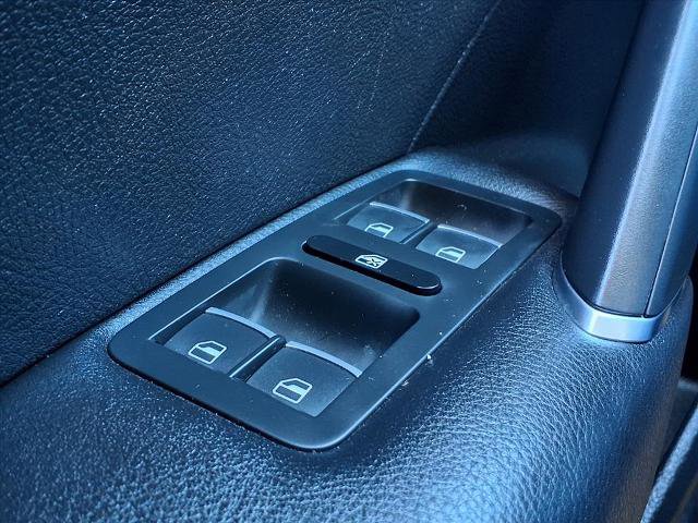 Used 2016 Volkswagen Passat 1.8T S image 16