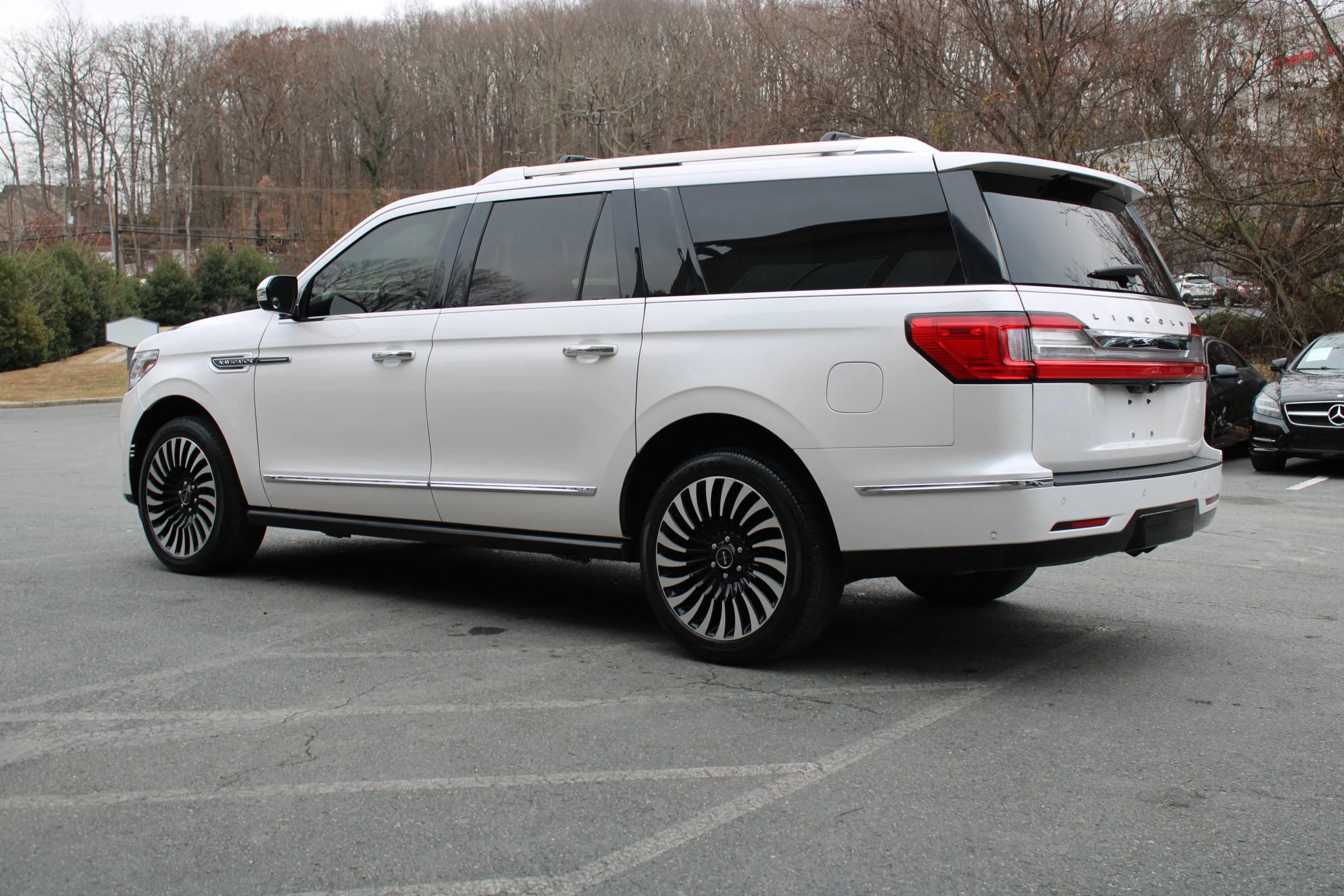 Used 2018 Lincoln Navigator L Black Label w/ Cargo Package image 4