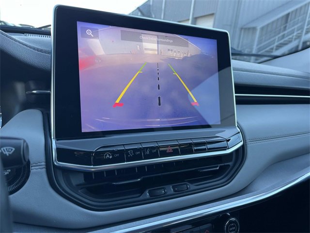 Used 2022 Jeep Compass Limited image 35