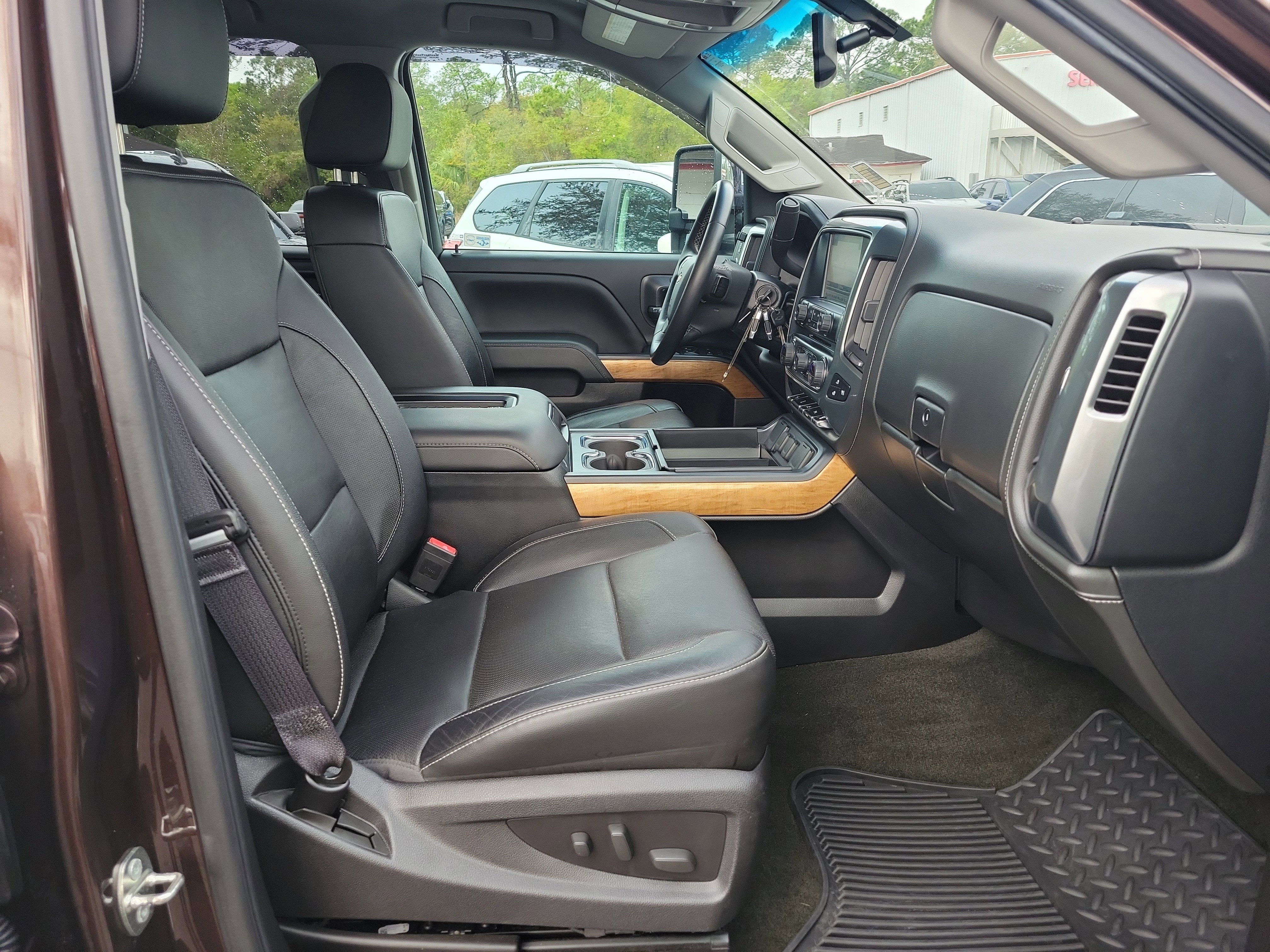 Used 2016 Chevrolet Silverado 2500 LTZ w/ LTZ Plus Package image 7