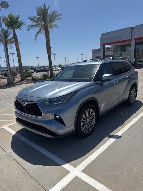 Certified 2021 Toyota Highlander Platinum FWD image 1