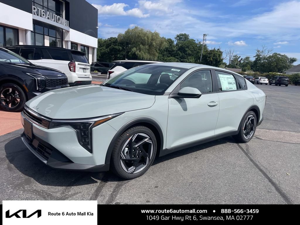 New 2026 Kia K4 EX