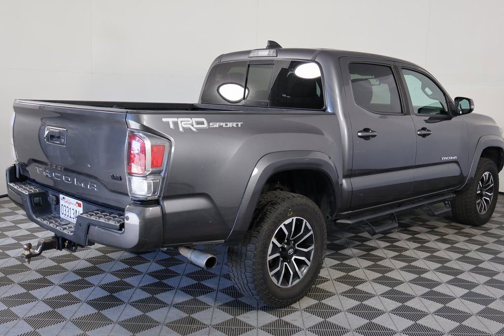 Used 2021 Toyota Tacoma TRD Sport w/ Technology Package image 4